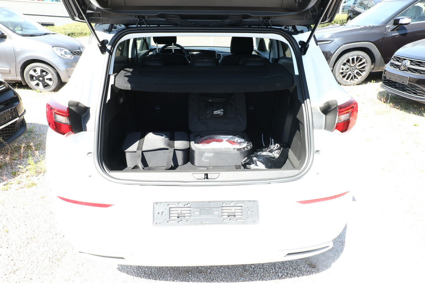 Opel Grandland PHEV 225 EAT8 Alcantara ACC SHZ 360° 128782533 10