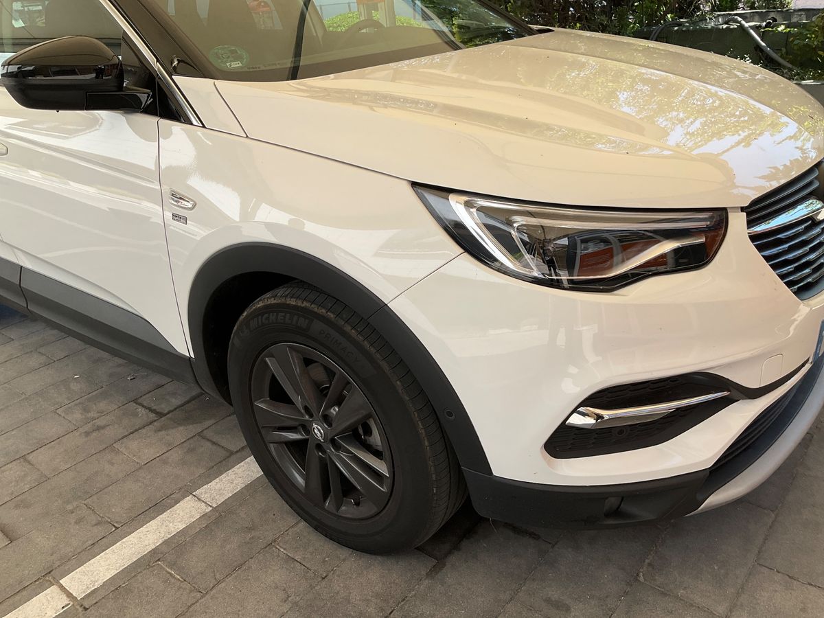 Lateral delantero derecho