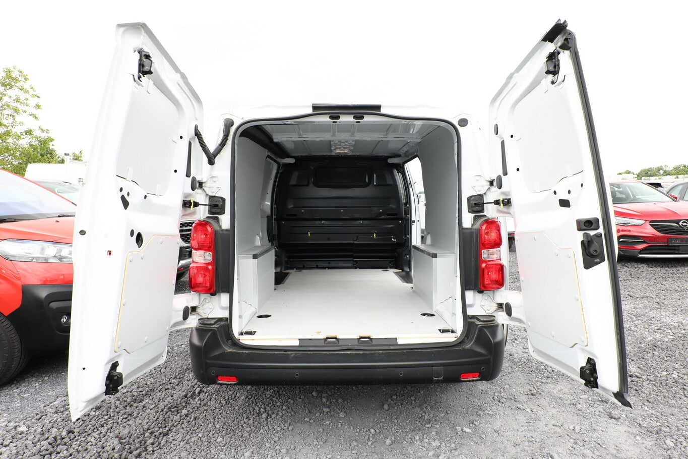 Opel Vivaro 2.0 D 145 Edition L L3 3S Klima PDC 122879133 10