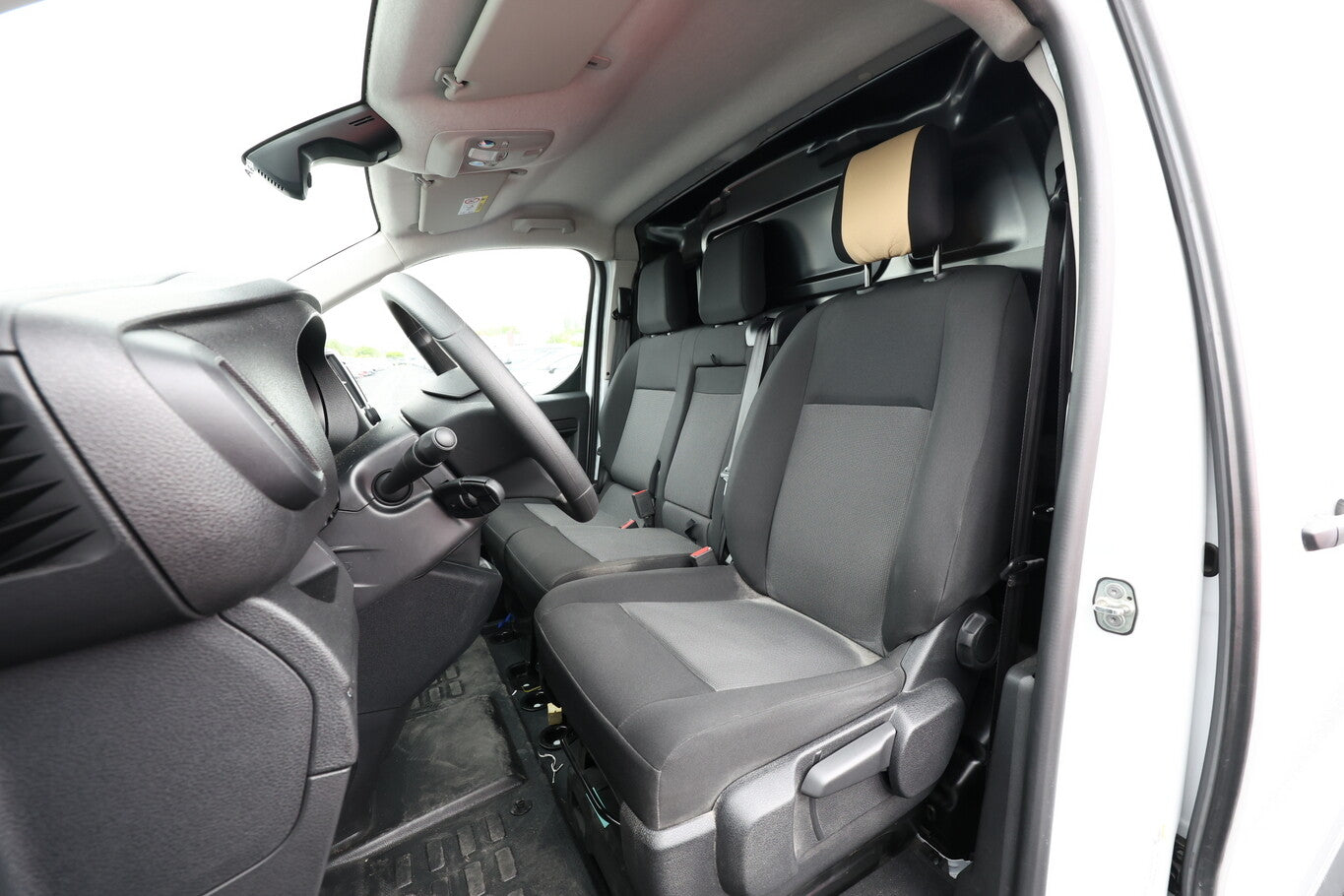 Opel Vivaro 2.0 D 145 Edition L L3 3S Klima PDC 122879133 5