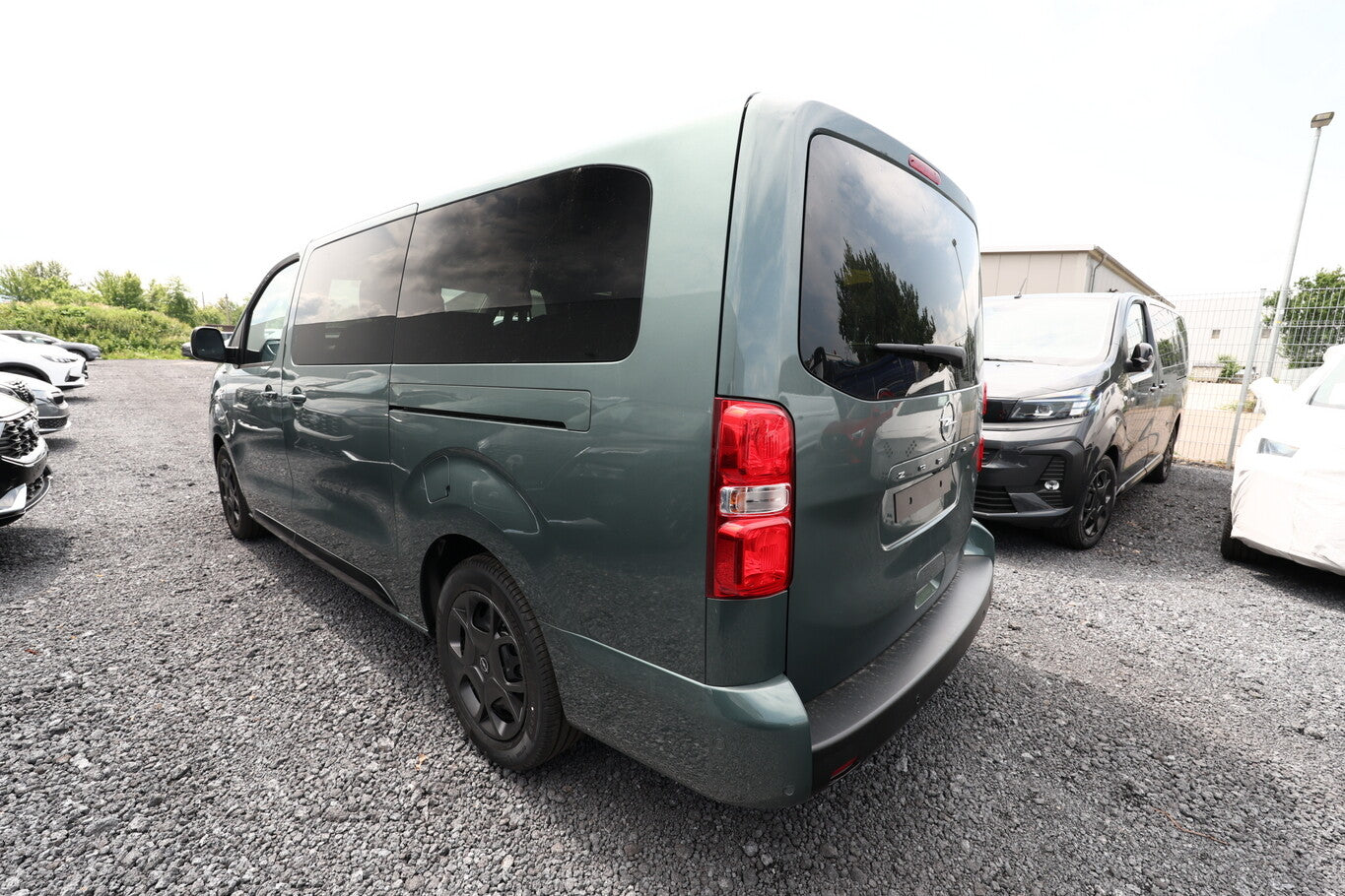 Opel Zafira Life 2.0 D 180 AT8 XL 8-S Nav Kam SHZ ACC 135759586 3