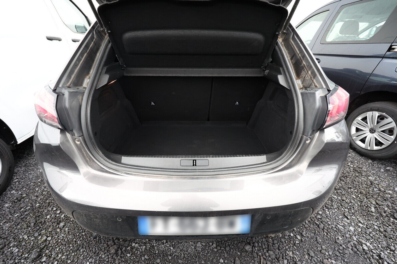 Peugeot 208 1.2 PT 100 Allure LED Nav Kam PDChi KeyL 98104060 10