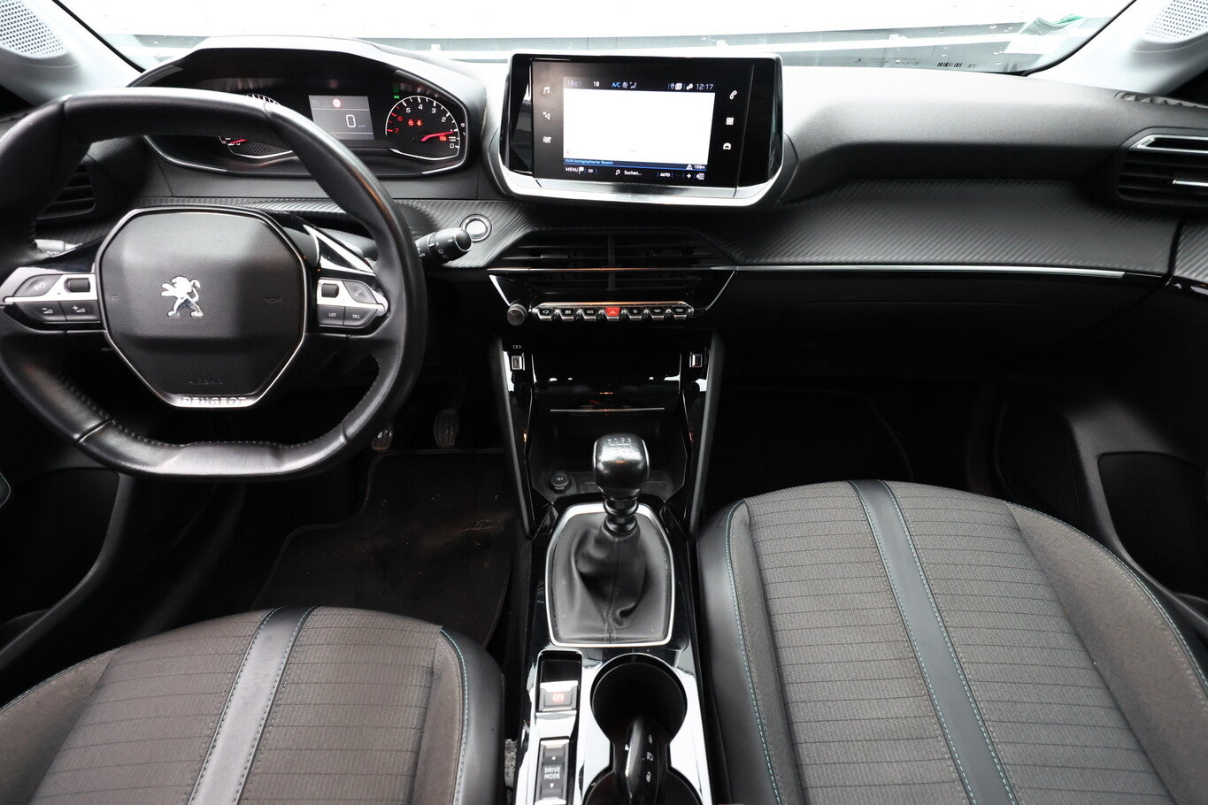 Peugeot 208 1.2 PT 100 Allure LED Nav Kam PDChi KeyL 98104060 7