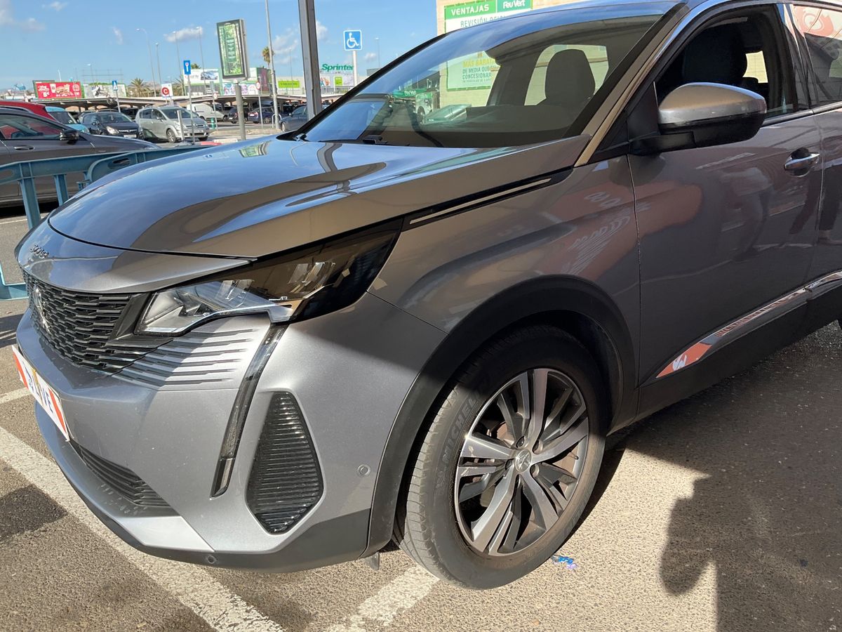 Lateral delantero izquierdo