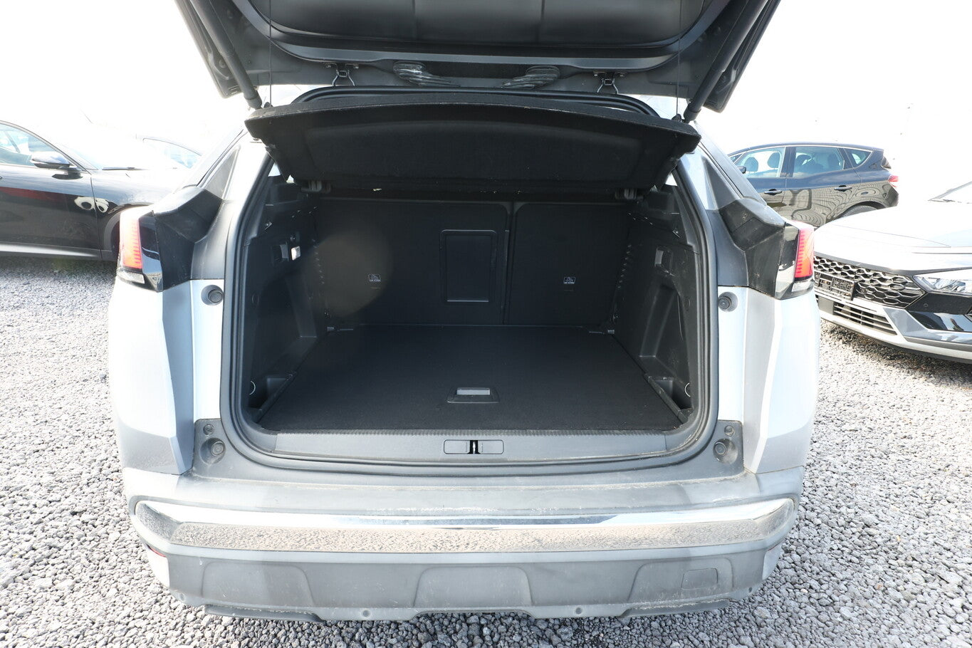 Peugeot 3008 1.2 PT 130 Allure Nav eHk KeyL Kam PDC 18Z 112653040 10