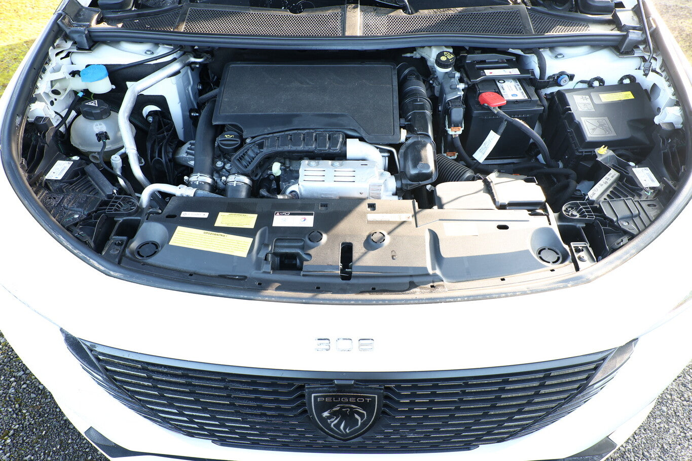 Peugeot 308 1.2 PT 130 Allure AHK LED Nav PDC Kam Klima 104414738 11
