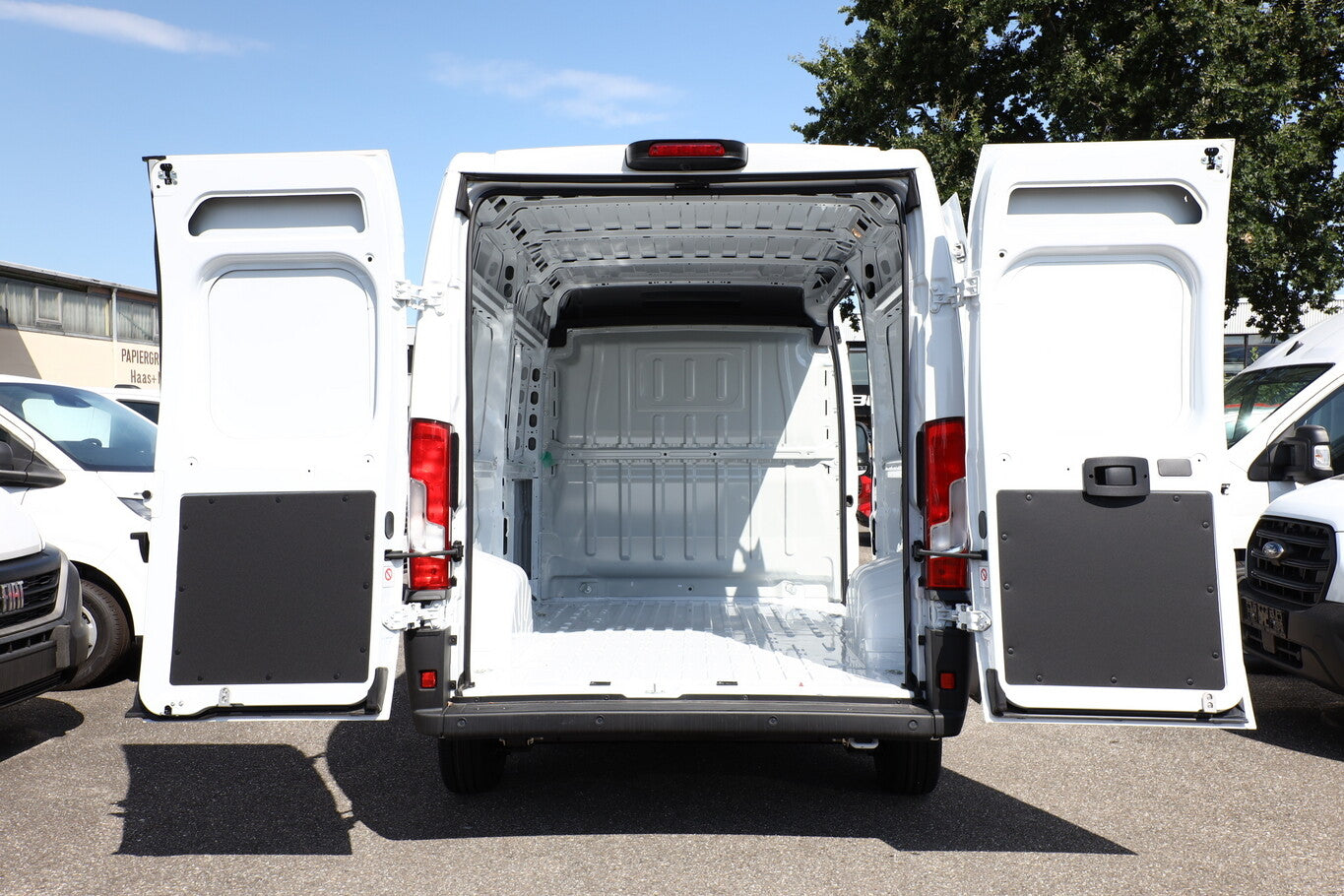 Peugeot Boxer 330 L2H2 120 270° RFK PDC E-Rad DAB VerstF 105656195 10