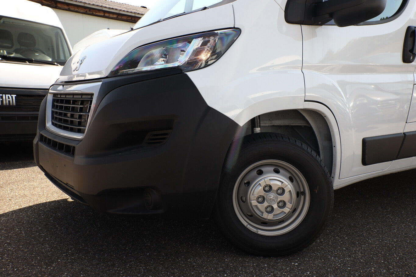 Peugeot Boxer 330 L2H2 120 270° RFK PDC E-Rad DAB VerstF 105656195 4