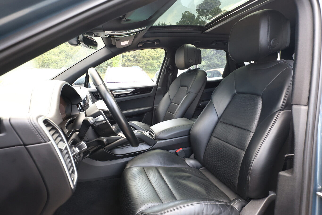 Porsche Cayenne 3.0 V6 Turbo 340 PASM Pano LM20Z AHK LED 124721720 5
