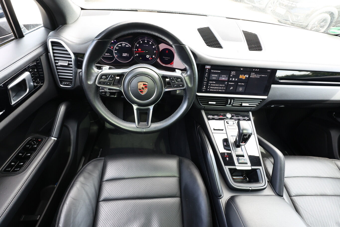 Porsche Cayenne 3.0 V6 Turbo 340 PASM Pano LM20Z AHK LED 124721720 6