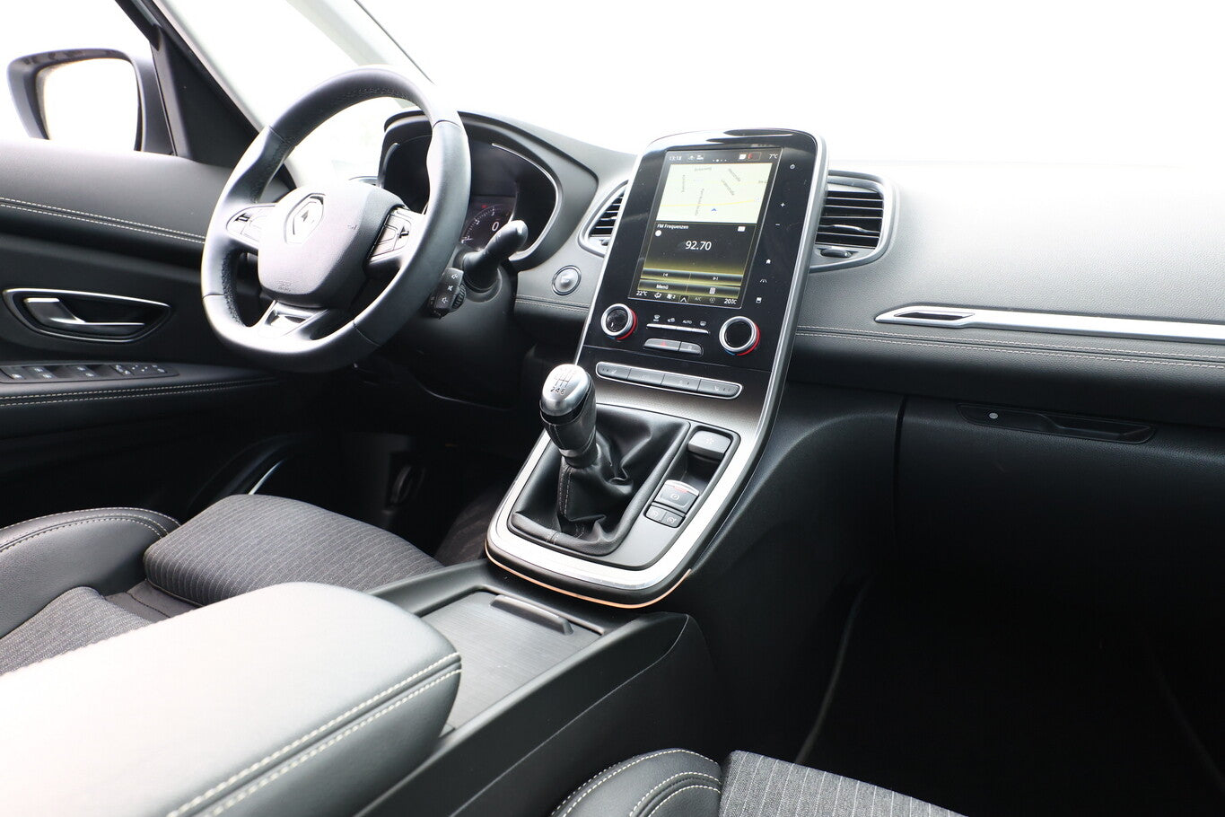 Renault Grand Scenic 1.3 TCe 140 Techno 7S Nav LED Kam 101621781 8