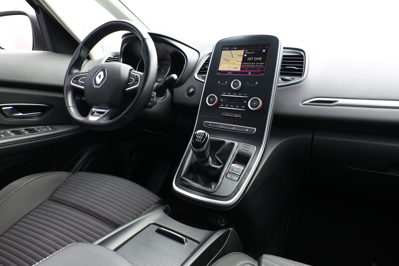 Renault Scenic IV 1.5 dCi 110 Intens Nav PDC KeyL SHZ 102050776 8