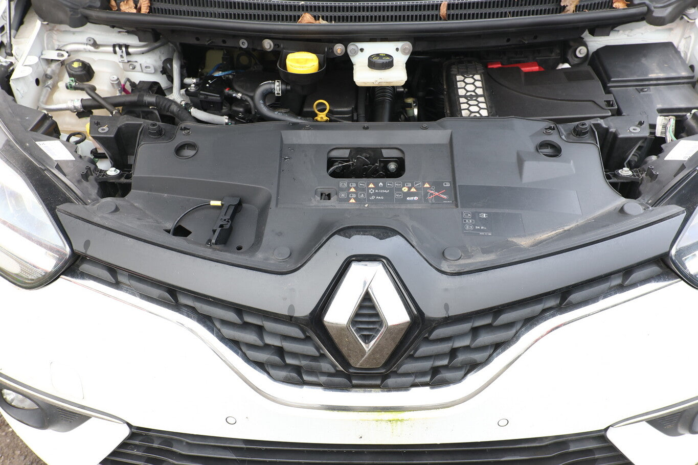 Renault Scenic IV 1.5 dCi 110 Intens Nav PDC KeyL SHZ 102050776 11