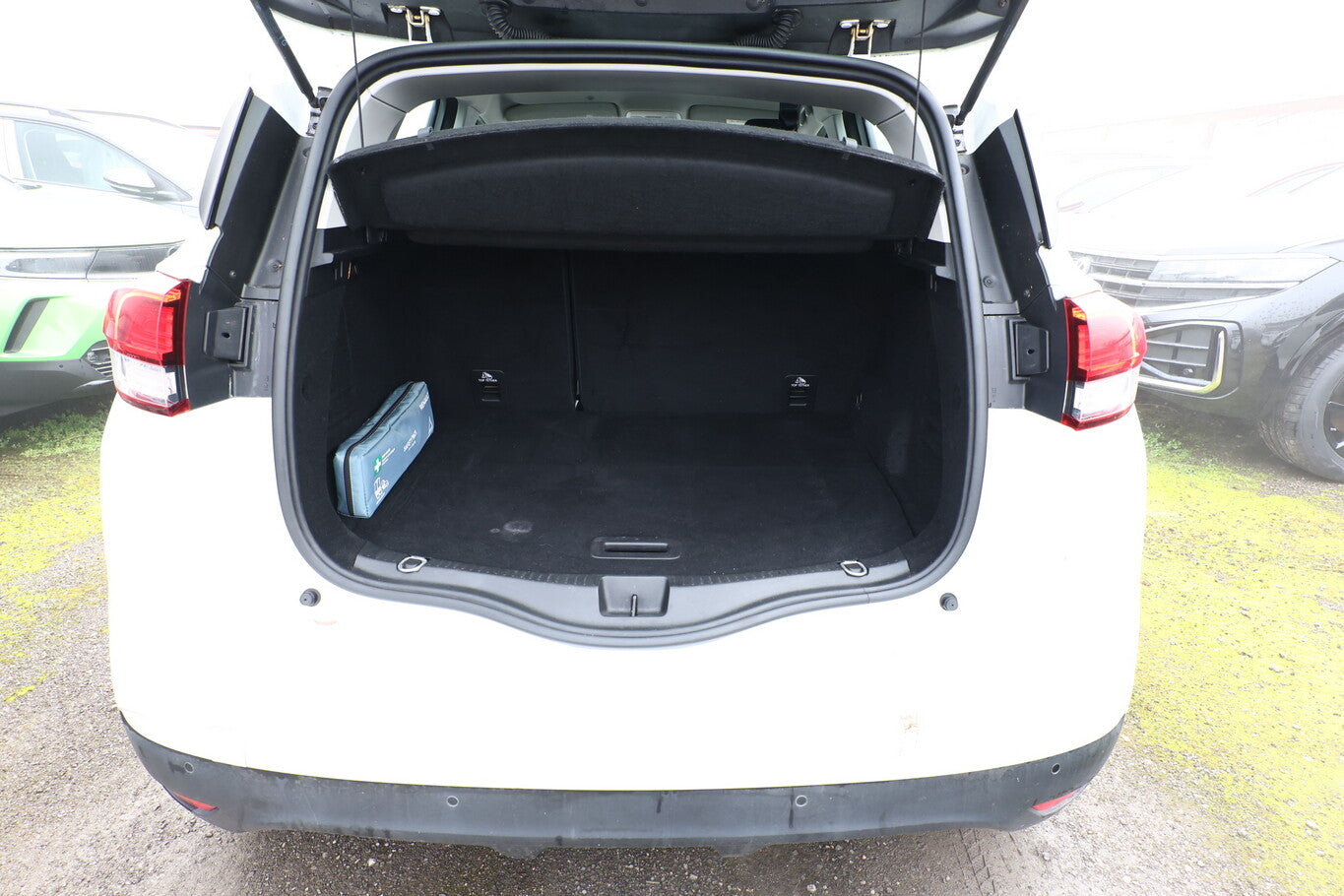 Renault Scenic IV 1.5 dCi 110 Intens Nav PDC KeyL SHZ 102050776 10