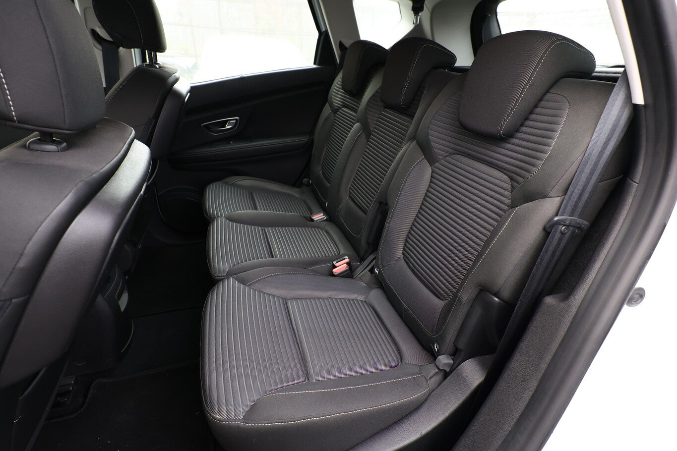 Renault Scenic IV 1.5 dCi 110 Intens Nav PDC KeyL SHZ 102050776 9
