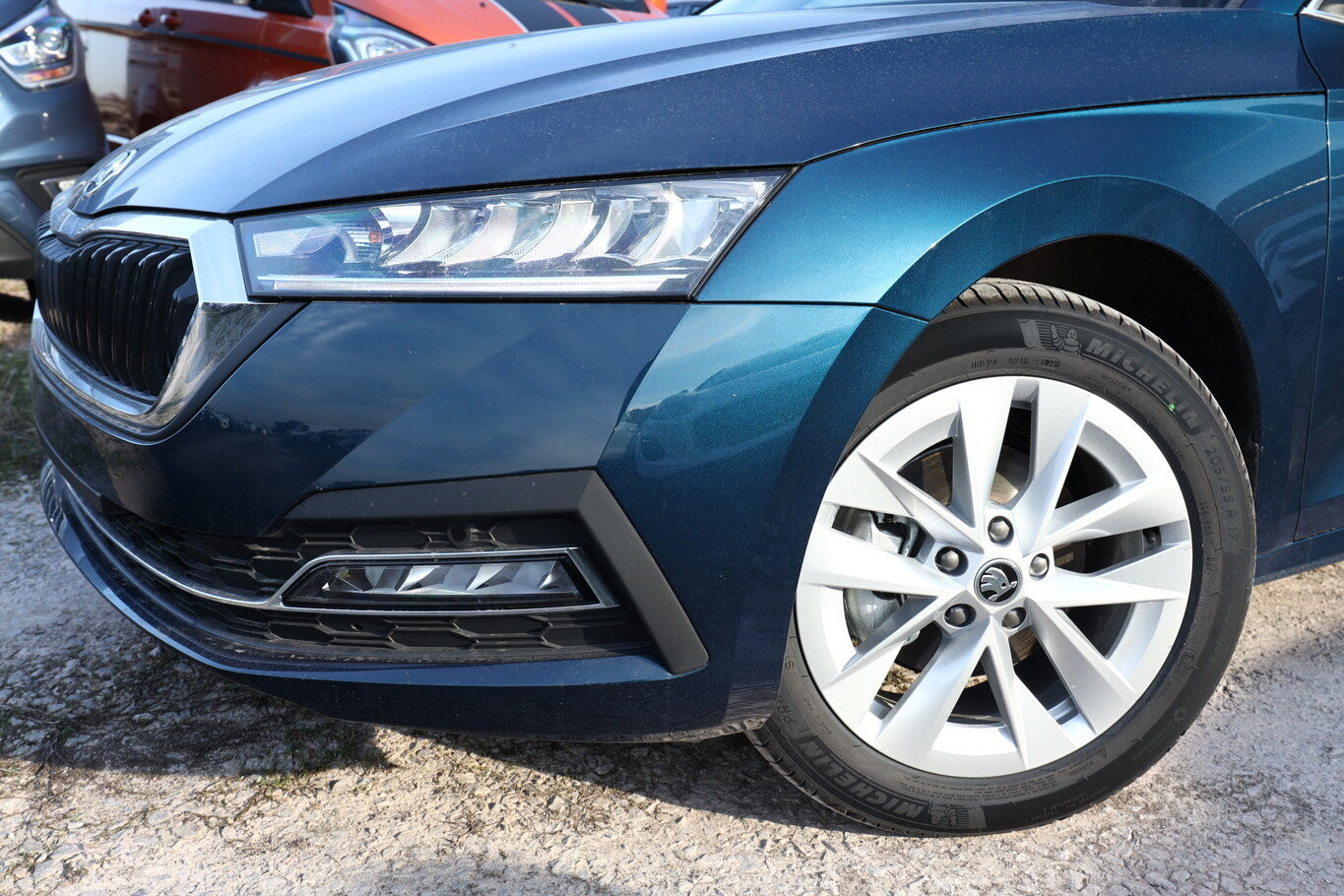 Skoda Octavia Lim eTSI 150 DSG Selec LED Nav SHZ Kessy 99612684 4