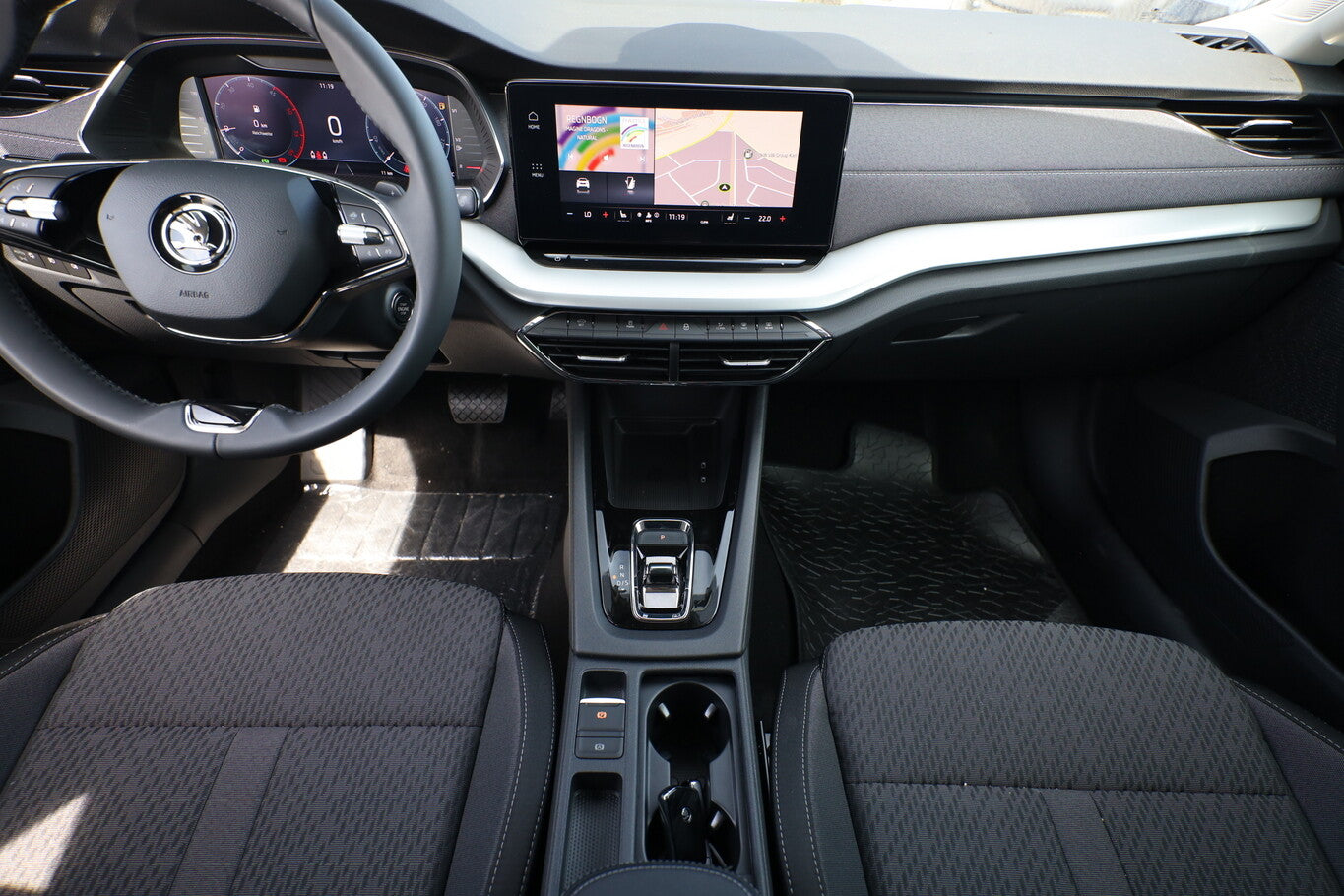 Skoda Octavia Lim TDI 150 DSG Selec LED Nav SHZ Kessy 104308978 7