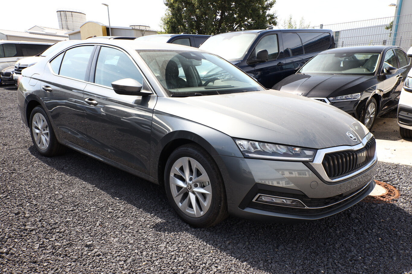 Skoda Octavia Lim eTSI 150 DSG Selec LED Nav SHZ Kessy 99612688 1