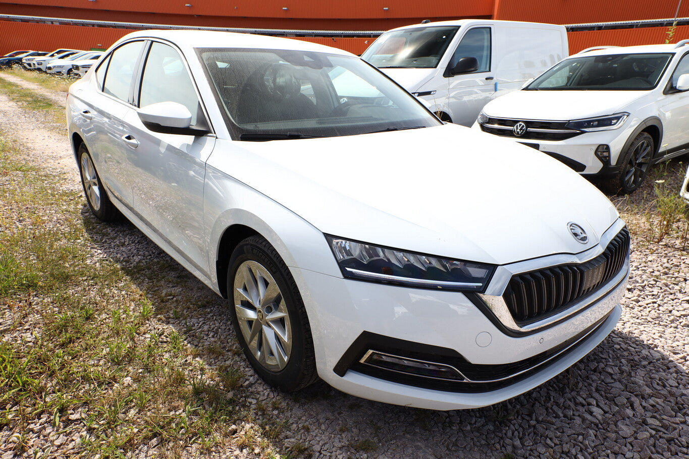 Skoda Octavia Lim TDI 150 DSG Selec LED Nav SHZ Kessy 104308979 1