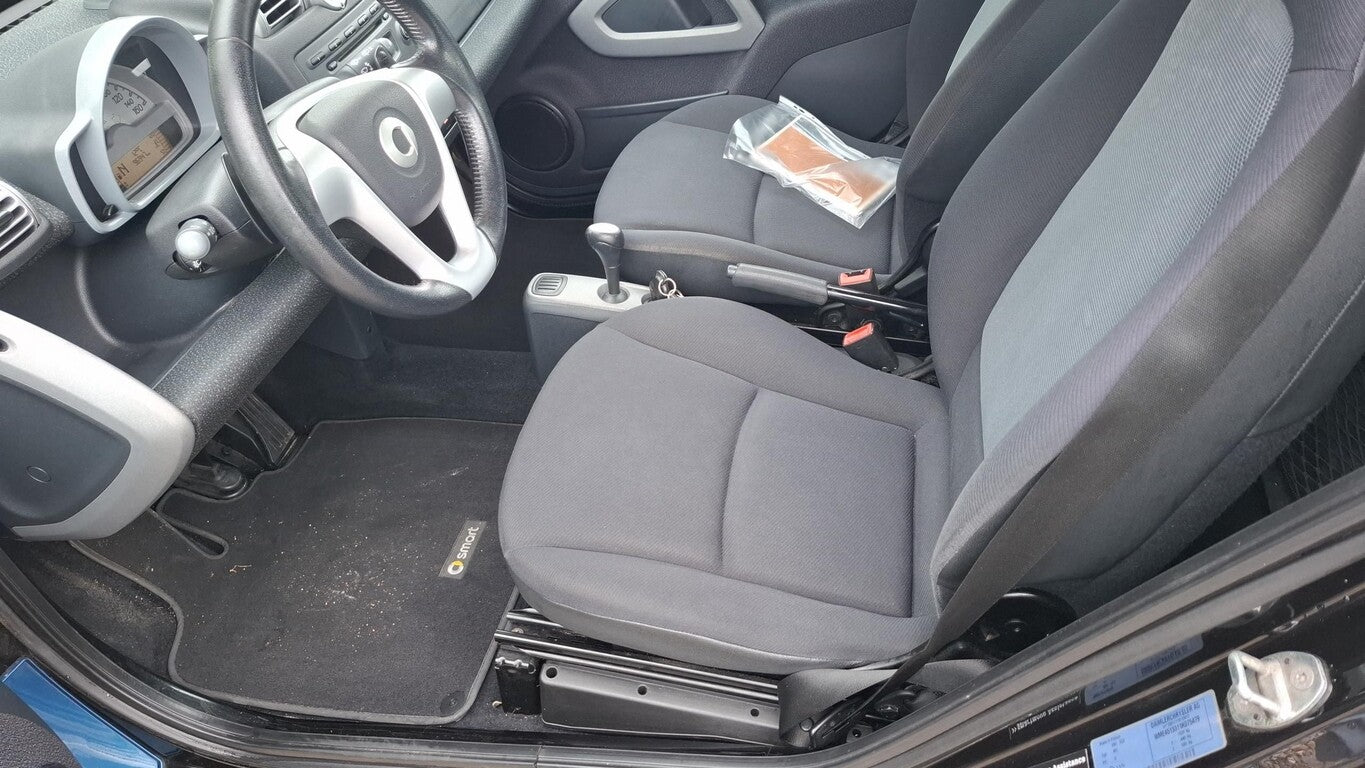 Smart fortwo coupe pulse Klimaaut. SHZ Audio-Paket 136953730 5