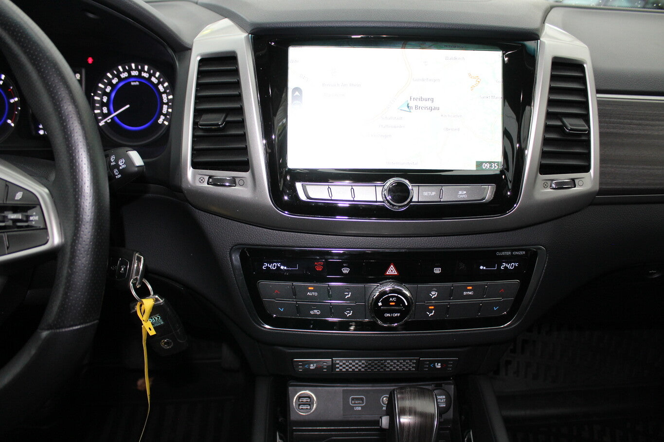 Ssangyong Rexton 2.2 e-XDi 180 Aut Leder SchiebeD Nav 83593519 7