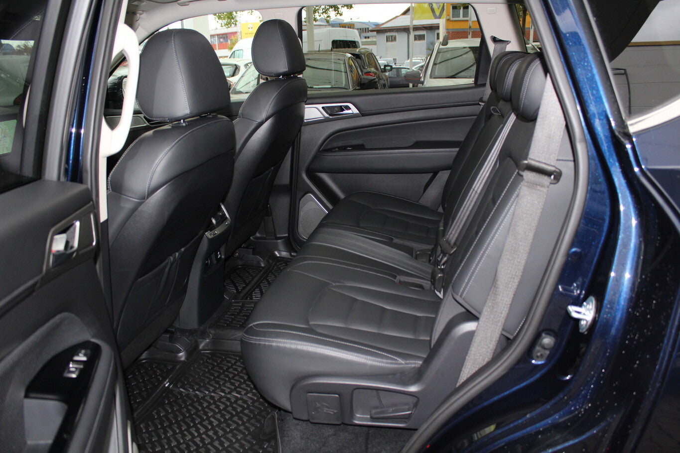 Ssangyong Rexton 2.2 e-XDi 180 Aut Leder SchiebeD Nav 83593519 9