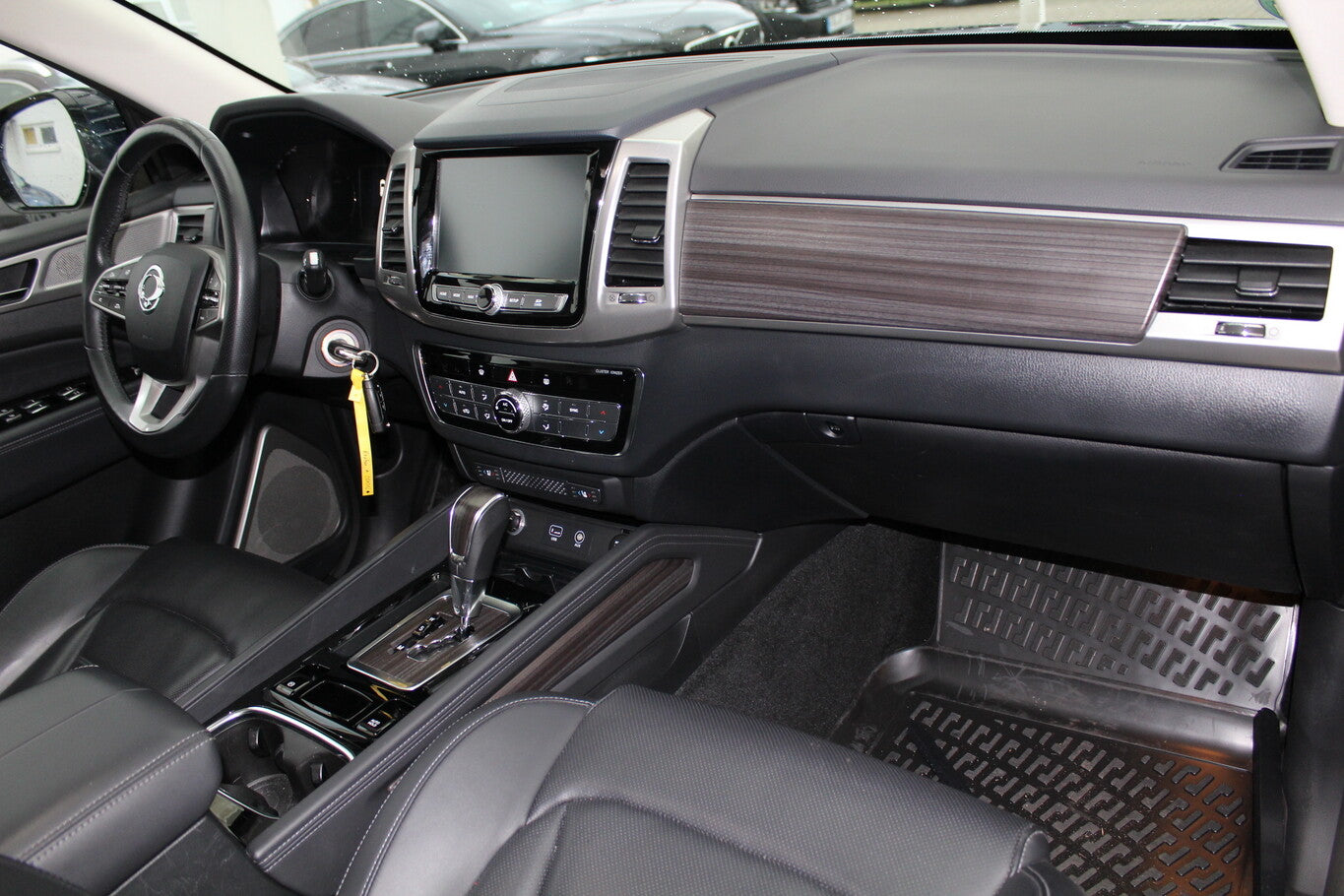 Ssangyong Rexton 2.2 e-XDi 180 Aut Leder SchiebeD Nav 83593519 5
