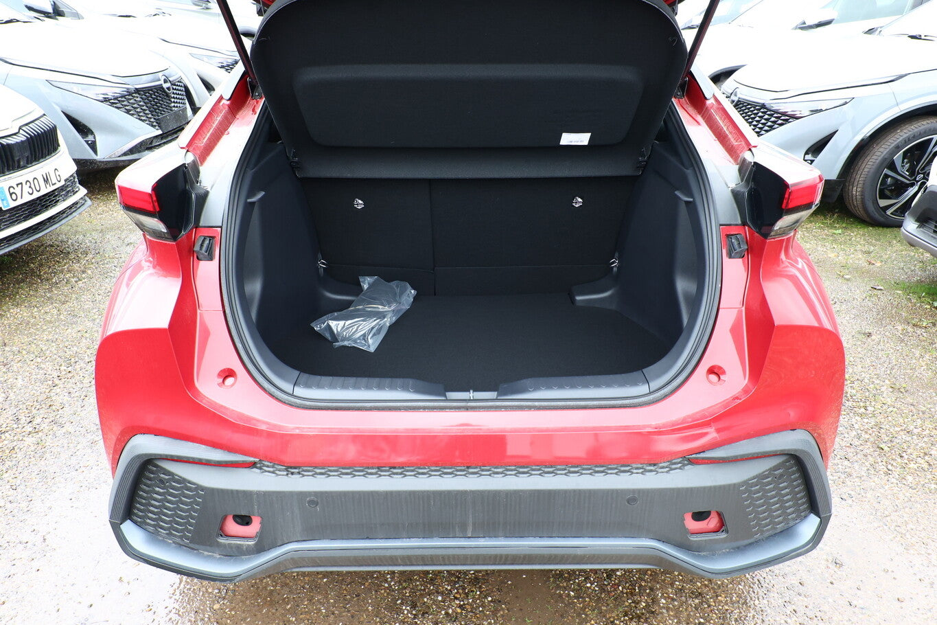 Toyota C-HR 1.8 Hybrid 140 ECVT TeamD Nav SHZ ACC 101379431 10
