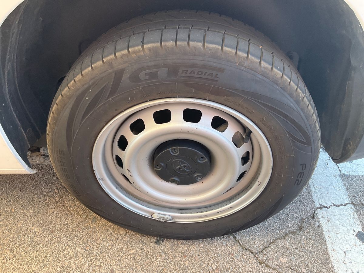 Neumático trasero izquierdo