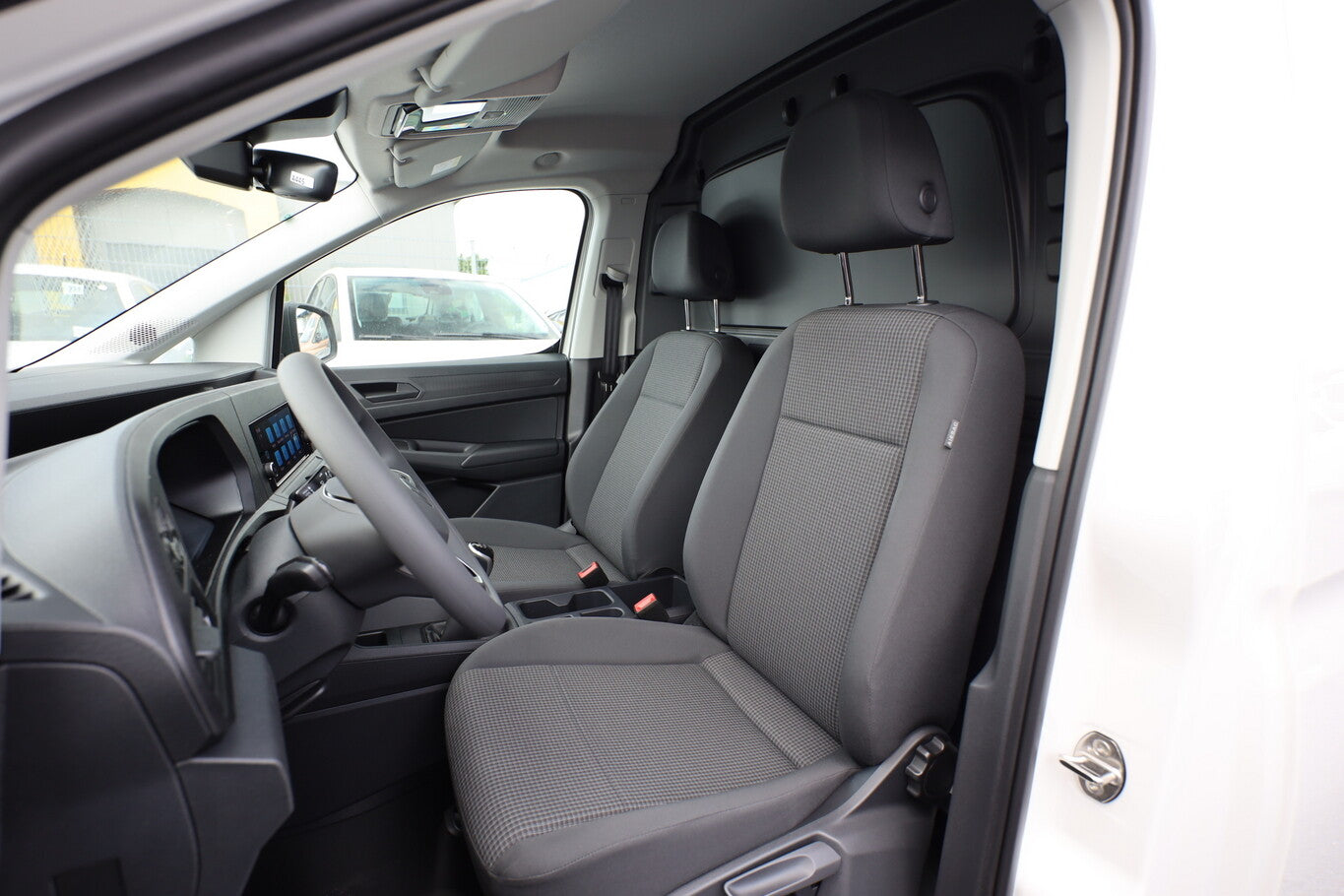 Volkswagen Caddy Cargo 2.0 TDI 102 Klima AppCo Comp PDC 90844212 7