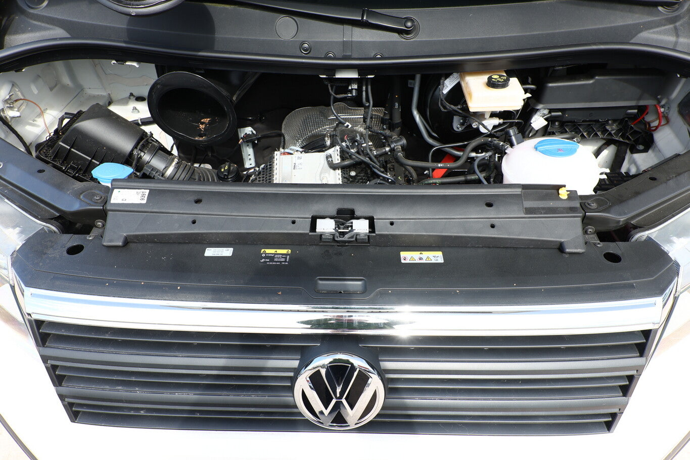 Volkswagen Crafter 30 2.0 TDI 140 L3H3 Ready2D PDC Temp 3-S 107312081 11