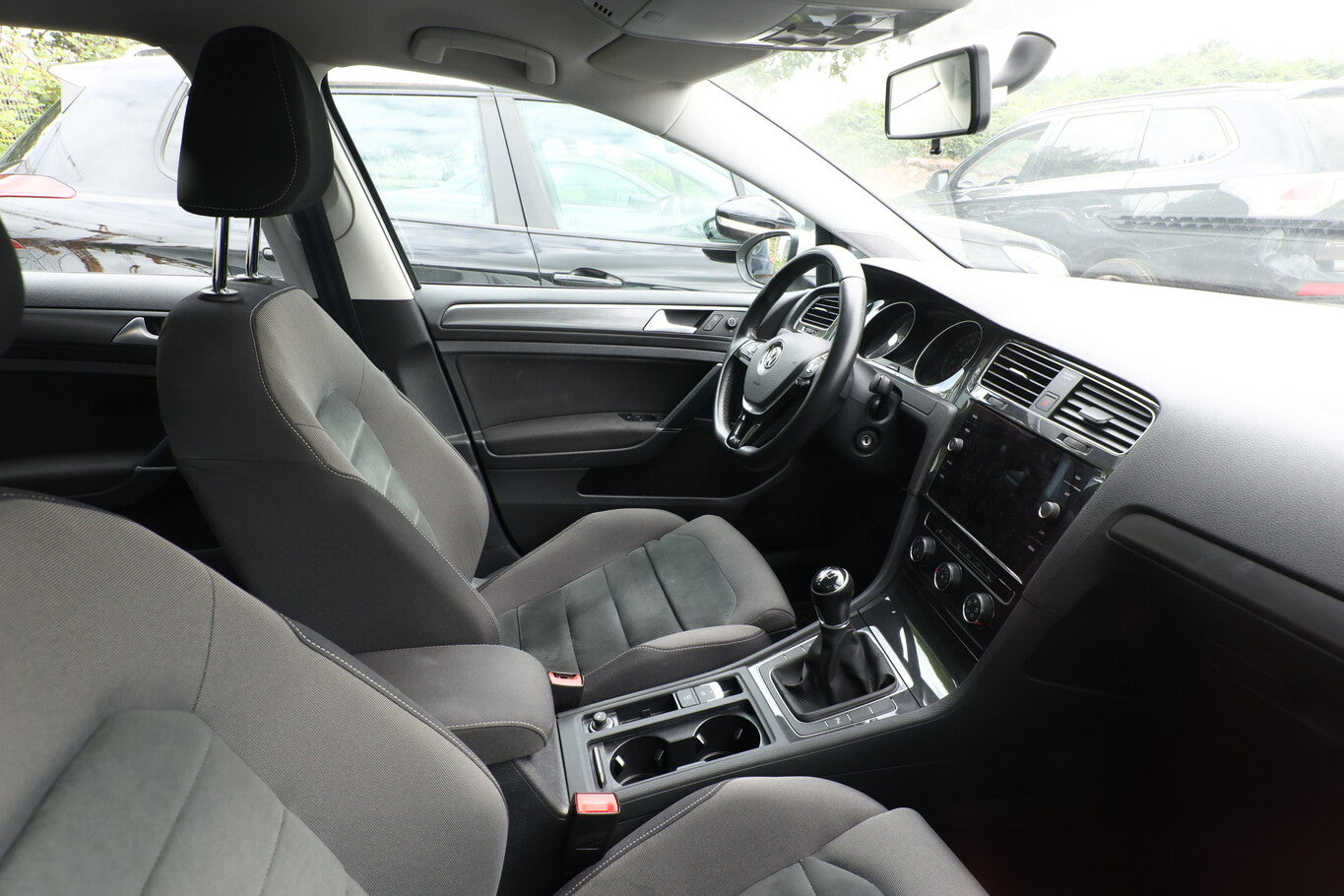 Volkswagen Golf VII 1.6 TDI 116 Comfortline Nav ACC SHZ 135845058 5
