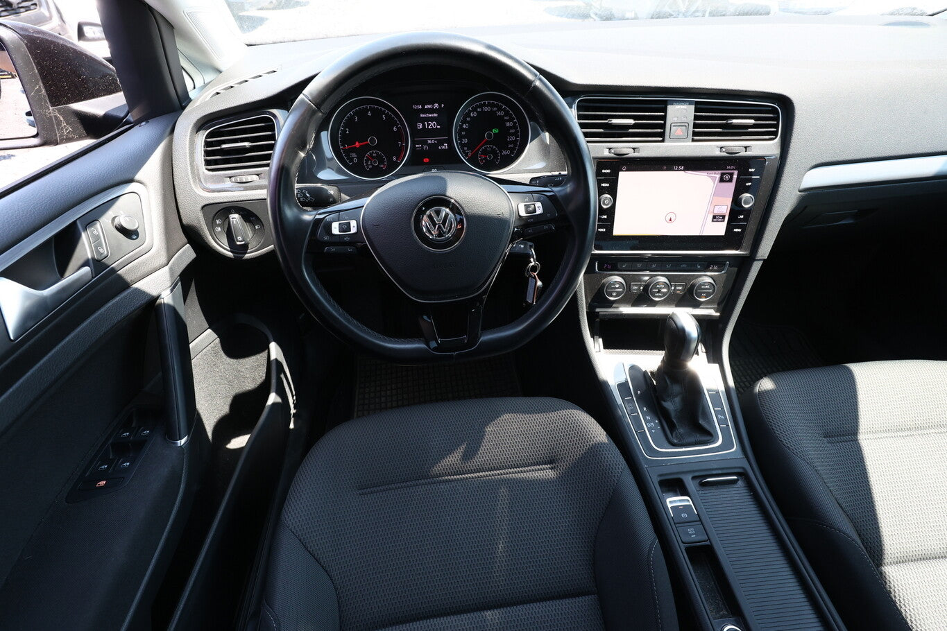 Volkswagen Golf VII 1.5 TSI 150 DSG Comfortline Nav ACC SHZ 127567370 6