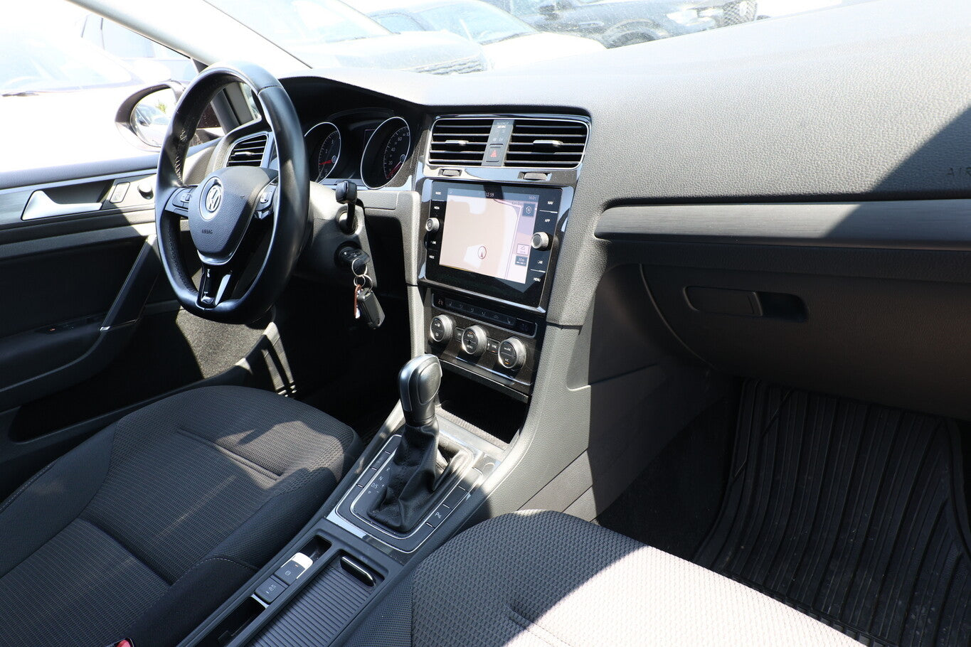 Volkswagen Golf VII 1.5 TSI 150 DSG Comfortline Nav ACC SHZ 127567370 8