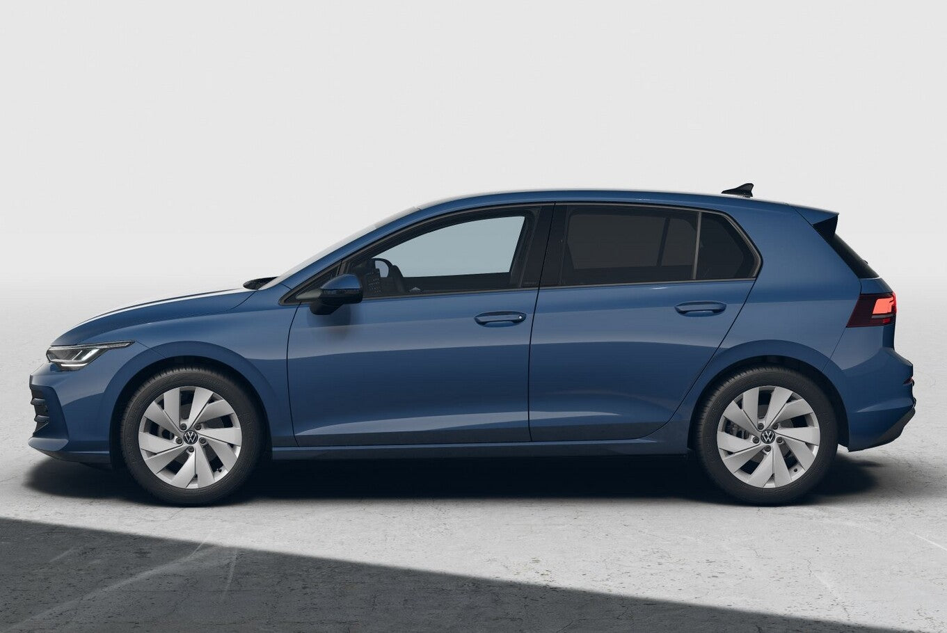 Volkswagen Golf 8 2.0 TDI 150 DSG AHK Ready2D SHZ Kam Keyl 101144072 1