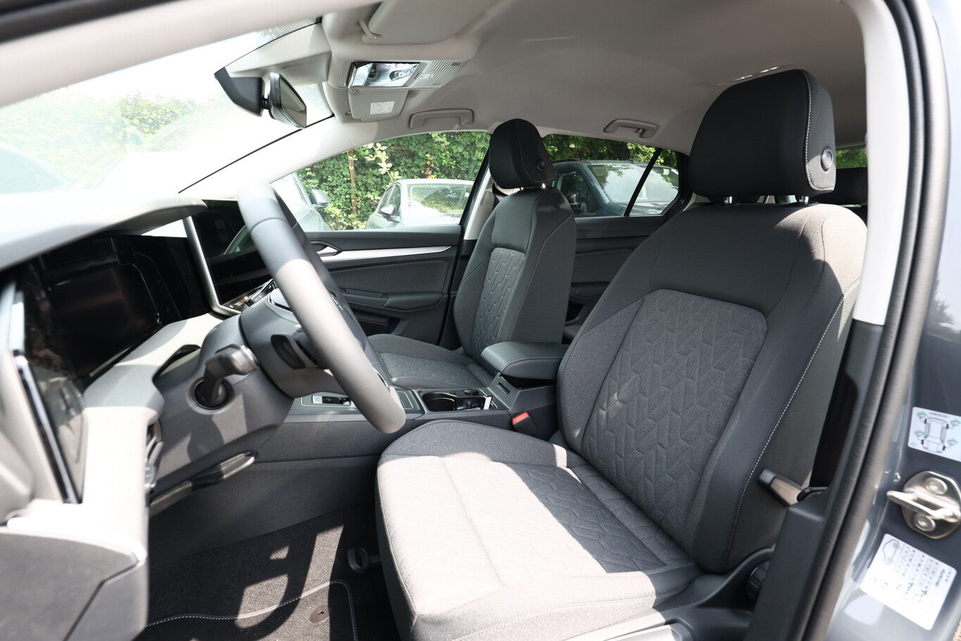 Volkswagen Golf 2.0 TDI 150 DSG Keyl ParkA Ready2D 17Z Kam 136949644 5
