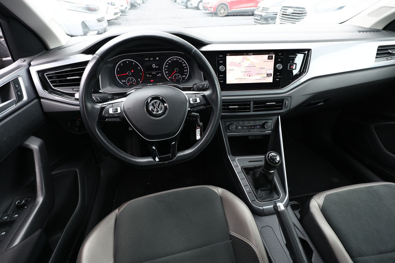 Volkswagen Polo 1.0 TSI 95 Highline LED Nav LM16Z AppC PDC 134757176 6