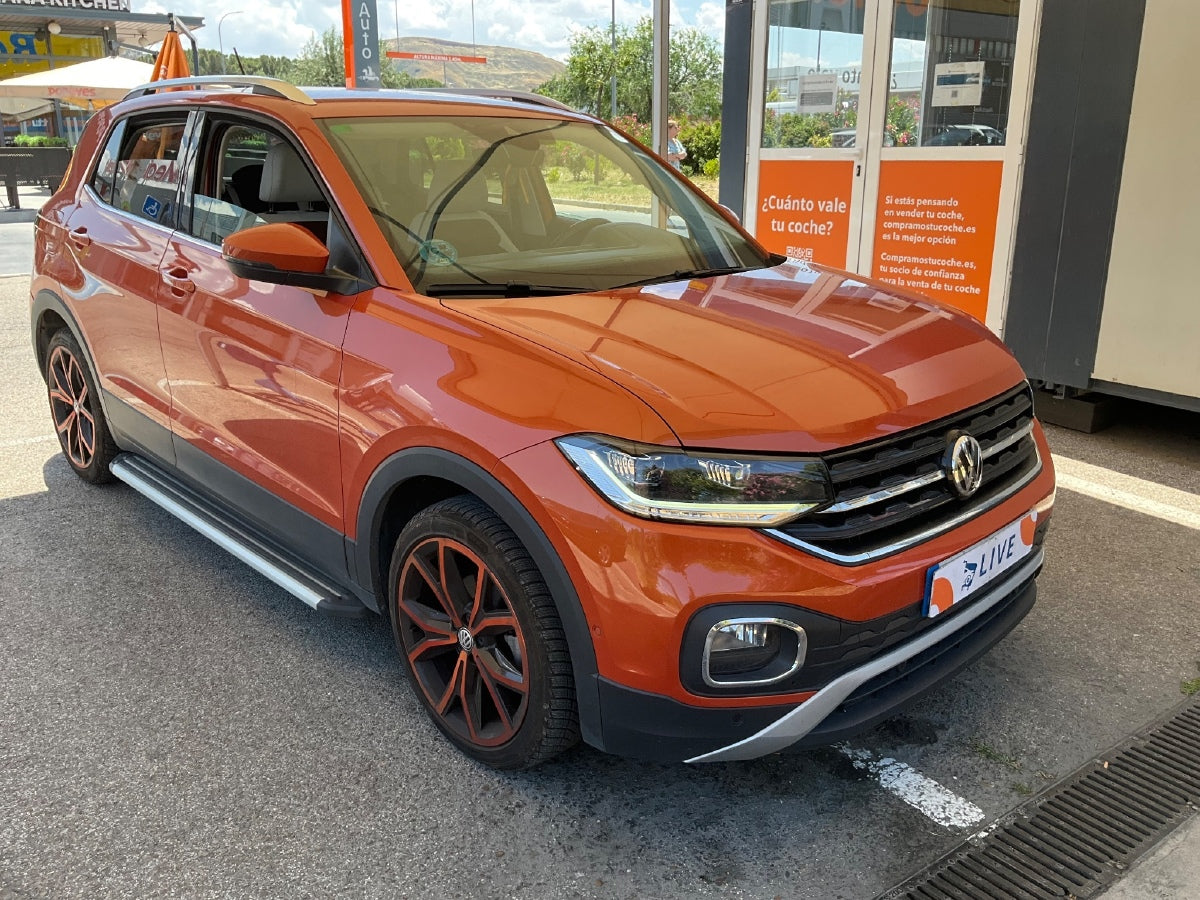 Lateral delantero derecho