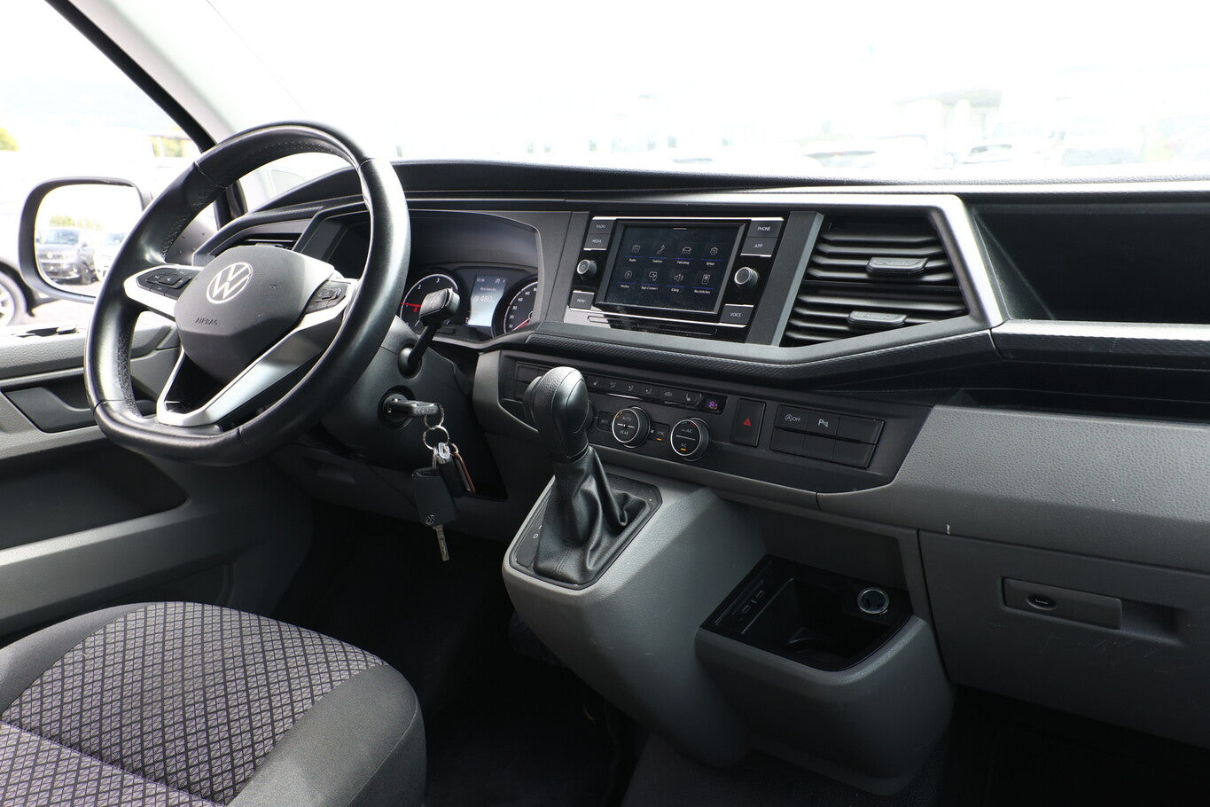 Volkswagen T6.1 Caravelle 2.0 TDI 150 DSG Trendline 8S PDC 130432162 8