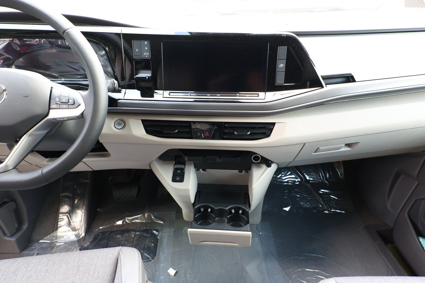 Volkswagen T7 California TDI 150 DSG Coast StHz 3ZClim Nav 102079123 6