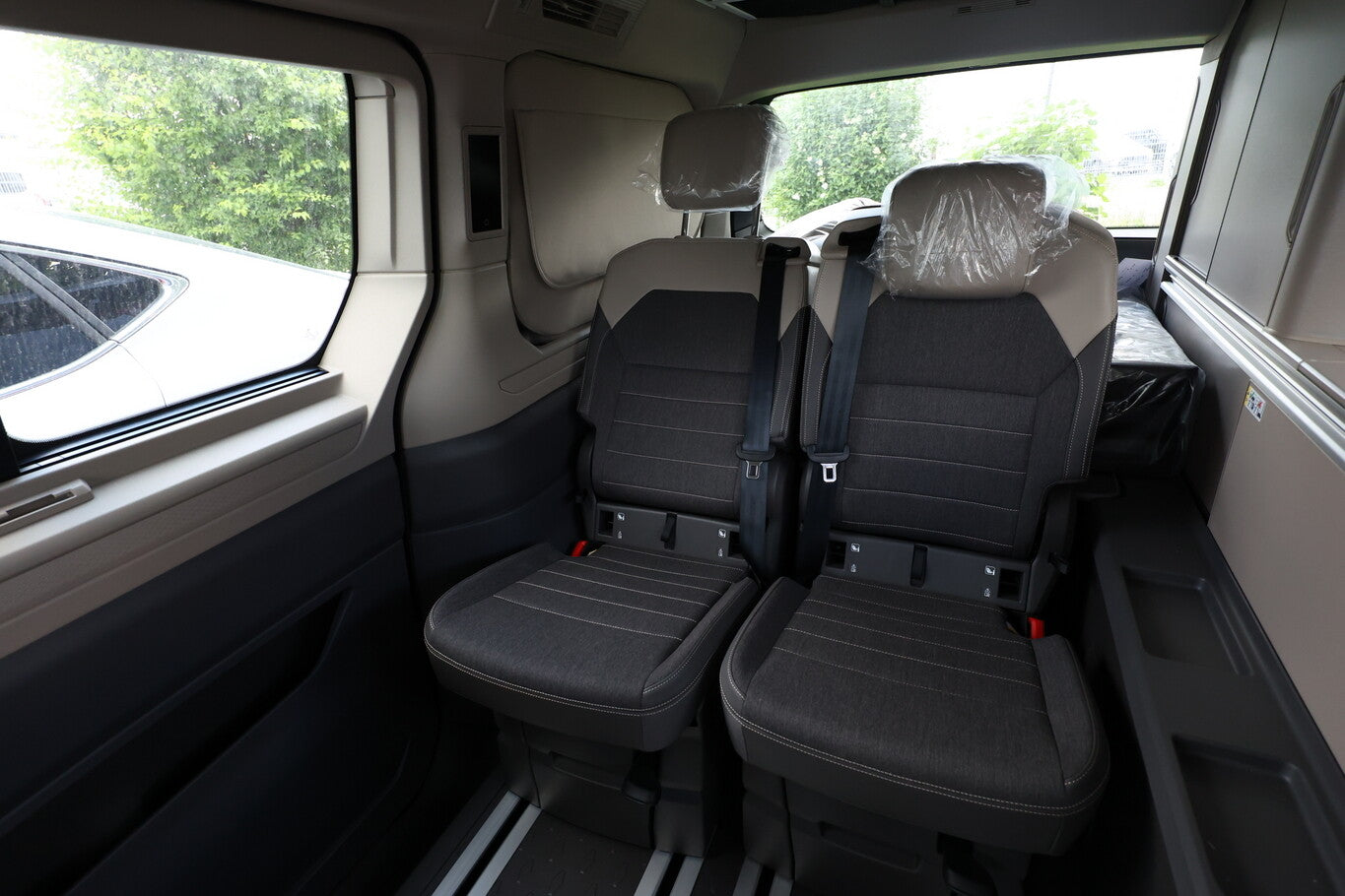 Volkswagen T7 California TDI 150 DSG Coast StHz 3ZClim Nav 102079123 8