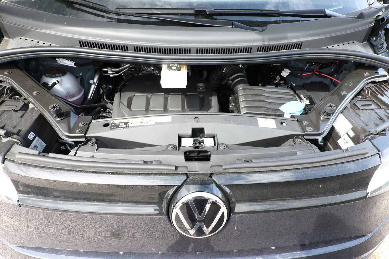 Volkswagen T7 California TDI 150 DSG Coast StHz 3ZClim Nav 102079122 11