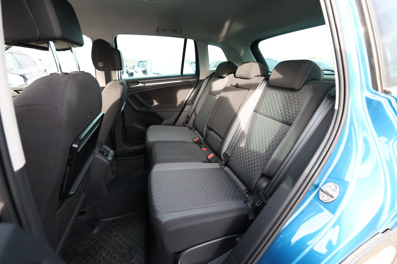 Volkswagen Tiguan 2.0TDI 150 BMT Comfortl. AHK AppCo PDC 101015295 9