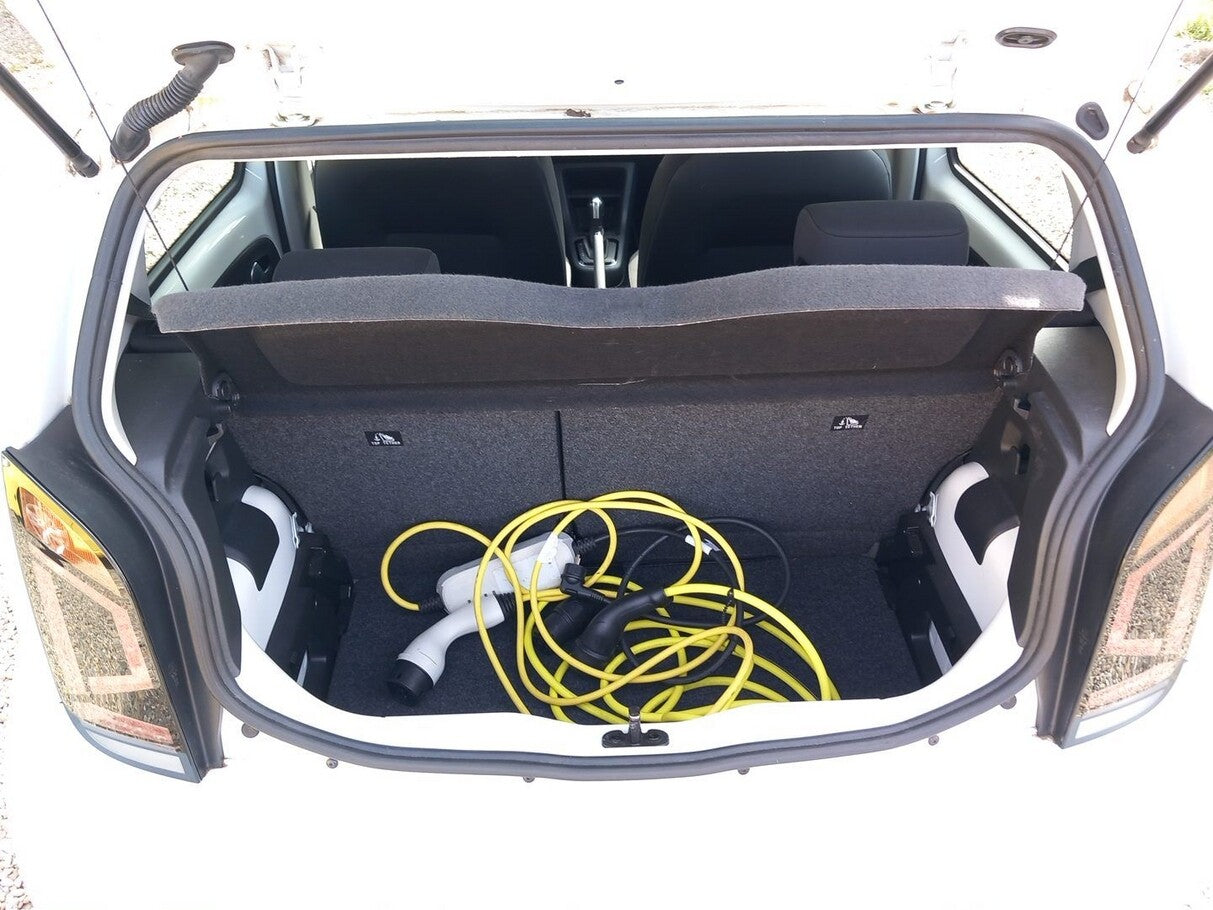 Volkswagen e-up! SHZ Climatronic USB el. FH HU 08/2026 138037352 9