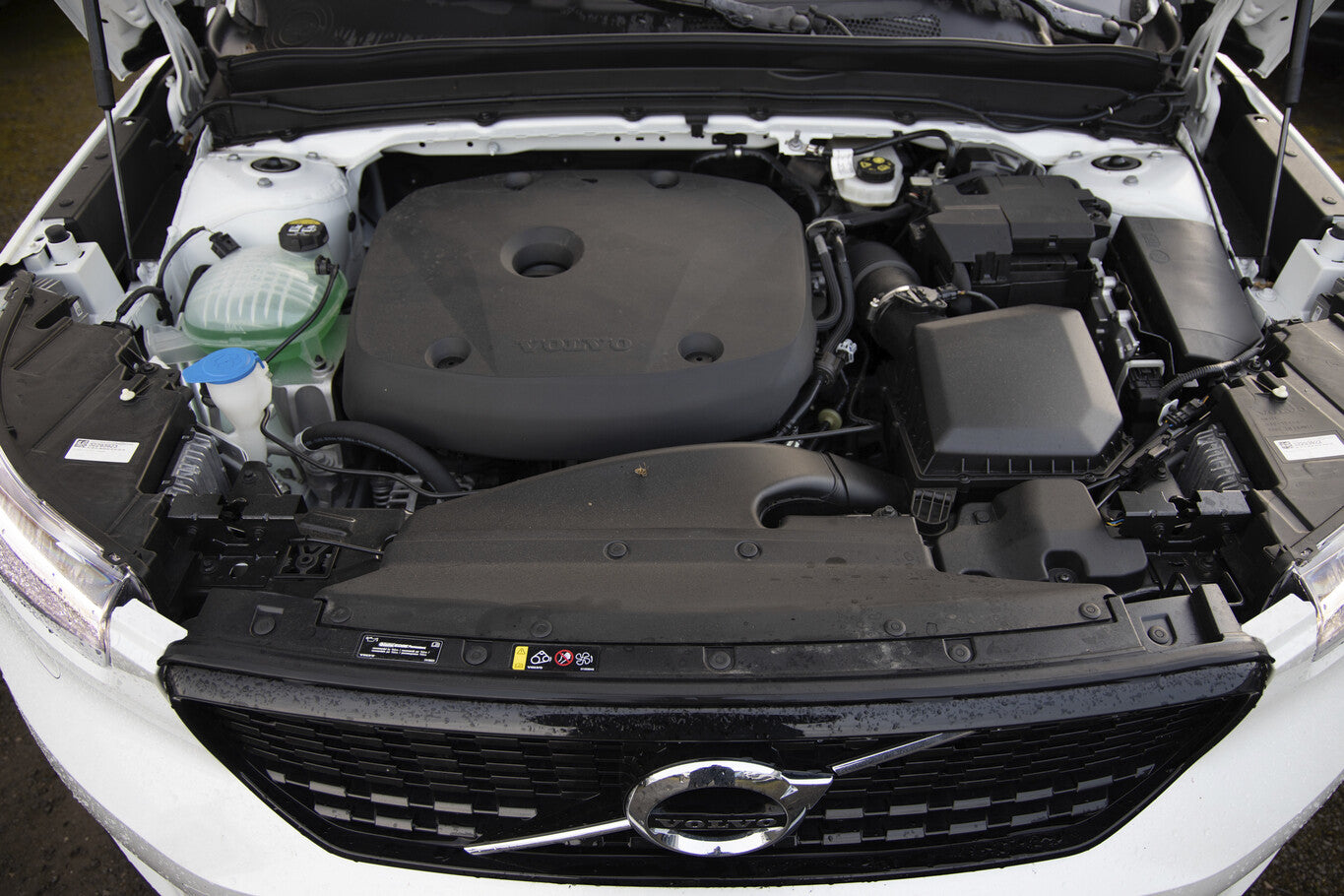 Volvo XC 40 T4 190 Aut. R-Design LED Nav ACC PDC DAB 107912414 11