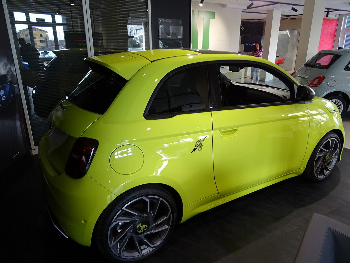 Abarth 500e 42 kWh Turismo Pano JBL Nav LED SHZ PDC360° 112190459 2