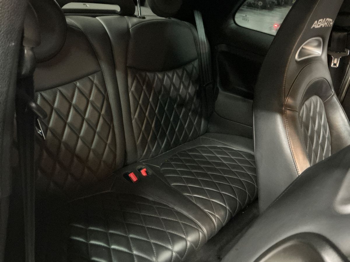 Interior trasero