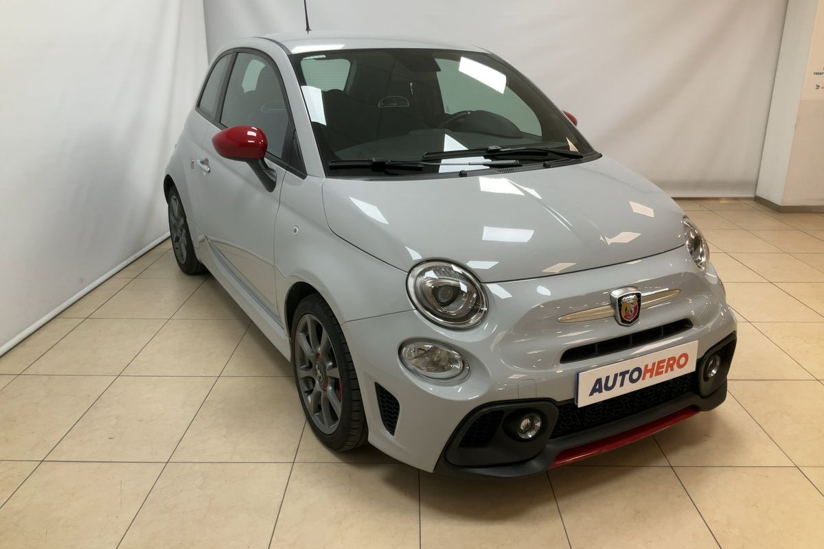 Lateral delantero derecho