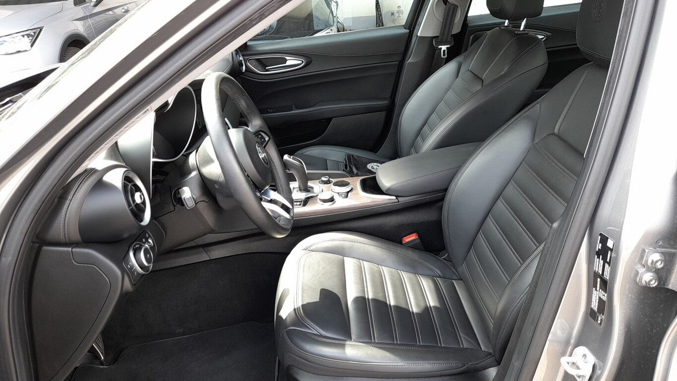 Alfa Romeo Giulia 2.2 Turbo 190 AT8 Ti Leder ACC Nav SHZ  93978677 7