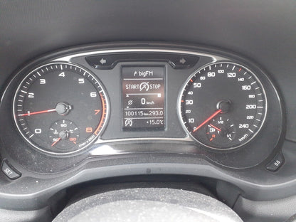 Audi A1 1.0 TFSI design AHK Klima Navi Pano PDC GRA 114771758 5